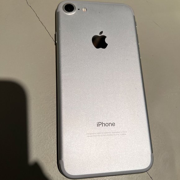 アイフォン7 iPhone 7 - A1660 - iPhixx Renewed Device - 12 Month Warranty